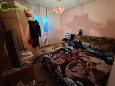 Apartament 4 camere decomandat,2 bai, zona Narcisa - foto 5