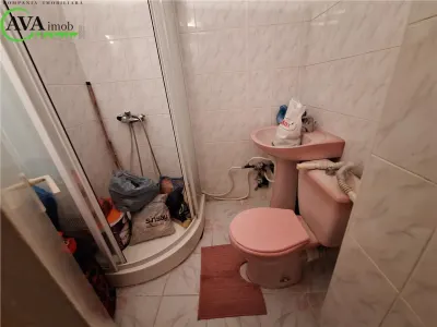 Apartament 4 camere decomandat,2 bai, zona Narcisa - foto 8
