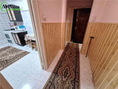 Apartament 4 camere decomandat,2 bai, zona Narcisa - foto 9