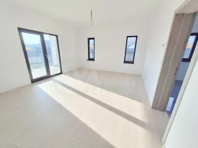 Casa parter, 72 mp, teren 270 mp, 3 camere, zona Hemeius - Bacau