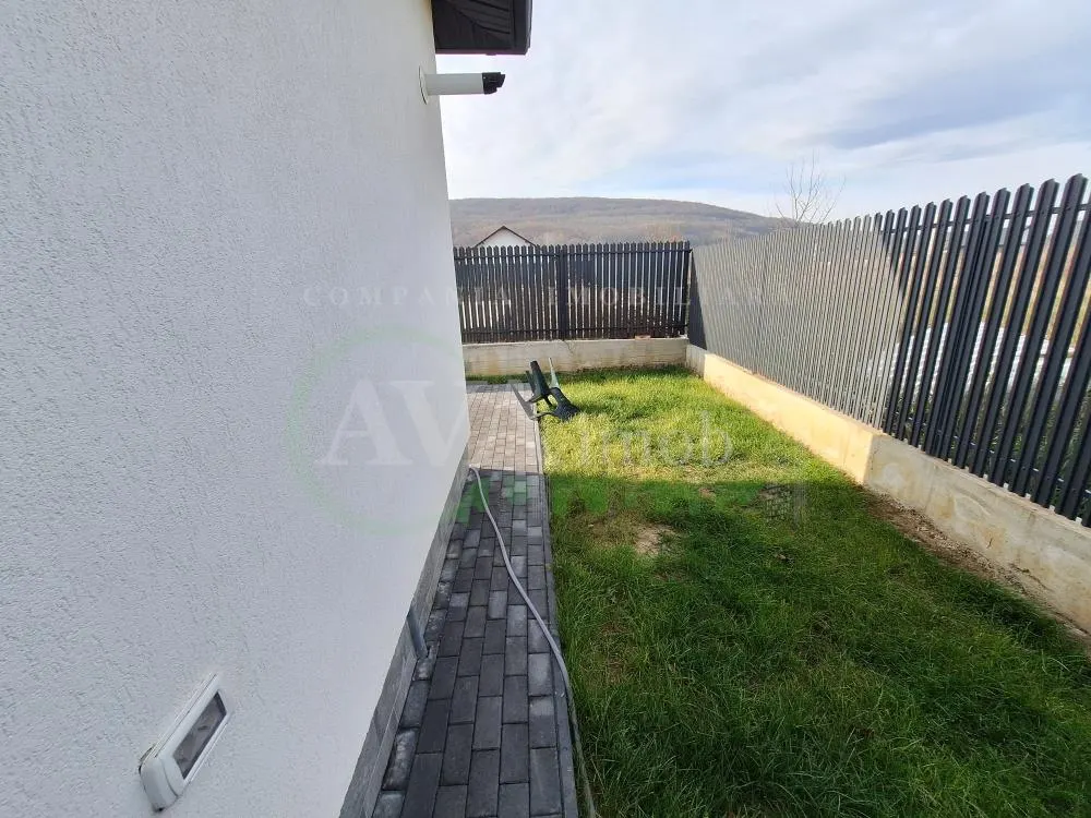 Casa parter, 72 mp, teren 270 mp, 3 camere, zona Hemeius - foto 12