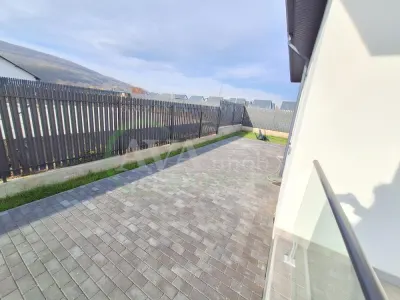 Casa parter, 72 mp, teren 270 mp, 3 camere, zona Hemeius - foto 21
