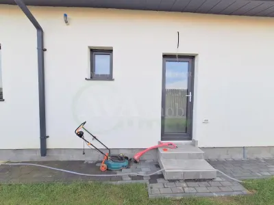 Casa parter, 72 mp, teren 270 mp, 3 camere, zona Hemeius - foto 10