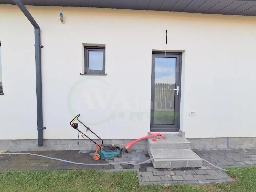 Casa parter, 72 mp, teren 270 mp, 3 camere, zona Hemeius - foto 10