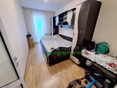 Apartament 3 camere semidecomandat  zona MIilcov - foto 2
