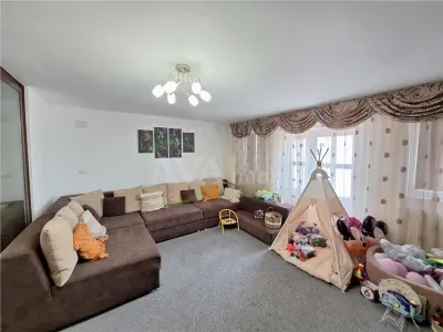 Vila lux, 230mp, teren 600 mp, zona Serbanesti - Bacau