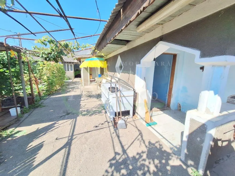 Teren 371 mp curti constructii+casa 5 camere si anexe, zona Izvoare - foto 1