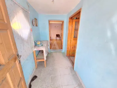 Teren 371 mp curti constructii+casa 5 camere si anexe, zona Izvoare - foto 2