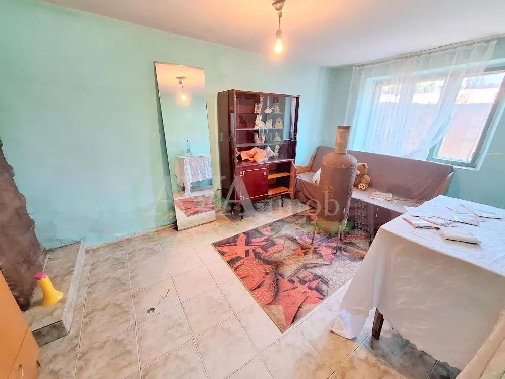 Teren 371 mp curti constructii+casa 5 camere si anexe, zona Izvoare - foto 3