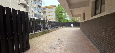 Spatiu comercial cu terasa de vanzare Sebastian - foto 17