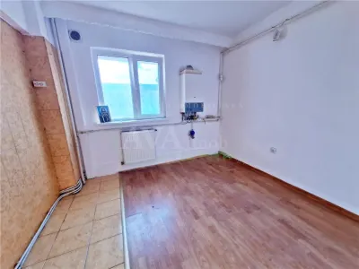 Apartament 2 camere decomandat | zona Orizont - Bacau