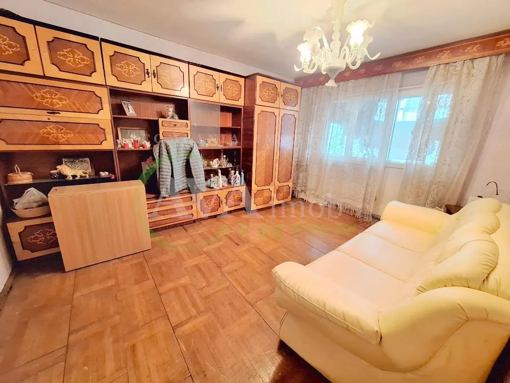 Apartament 4 camere, 2 bai, 80 mp, zona Narcisa - foto 1