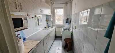 Apartament 3 camere semidecomandat , zona Mioritei - foto 9