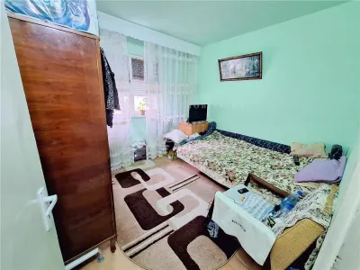 Apartament  2 camere semidecomandat, zona Orizont - foto 4