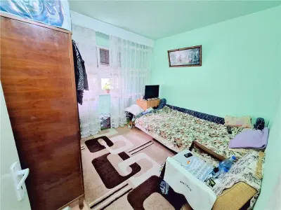 Apartament  2 camere semidecomandat, zona Orizont - foto 5