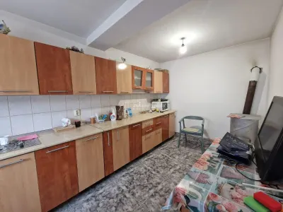 Resita, chirie casa 2 camere STRICT MUNCITORI - foto 5