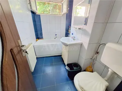 Apartament 2 camere semidecomandat, zona Narcisa - foto 7