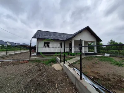 Casa Parter 3 dormitoare, 2 bai,  zona Hemeius - Bacau