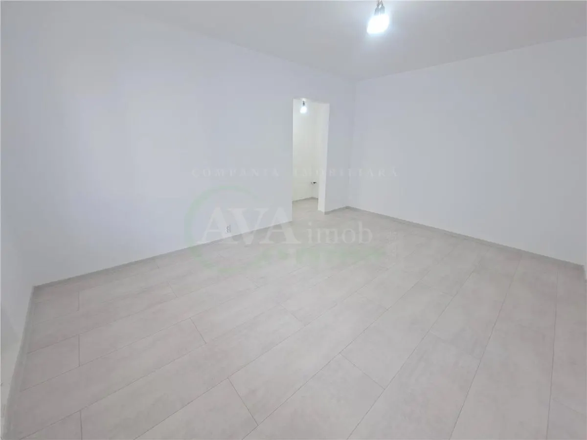 Apartament 2 camere, etaj 2, cu centrala, nemobilat, Piata Sud - foto 14