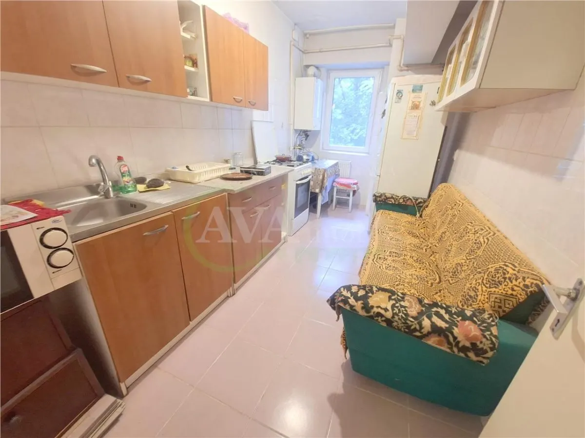 Apartament 2 decomandate, etaj 2, zona 9 Mai Ciupercute - foto 1
