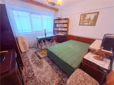 Apartament 2 decomandate, etaj 2, zona 9 Mai Ciupercute - foto 5