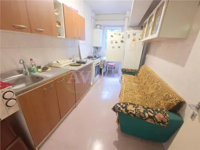 Apartament 2 decomandate, etaj 2, zona 9 Mai Ciupercute - foto 6