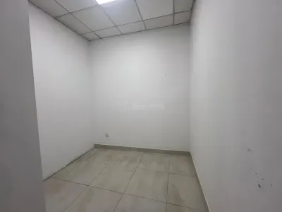 LUGOJ, DE INCHIRIAT – SPATIU COMERCIAL CENTRAL, 95 MP,  (LANGA POLITIE) - foto 17