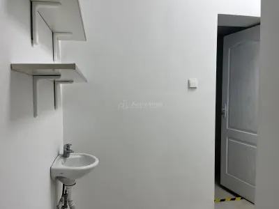 LUGOJ, DE INCHIRIAT – SPATIU COMERCIAL CENTRAL, 95 MP,  (LANGA POLITIE) - foto 25