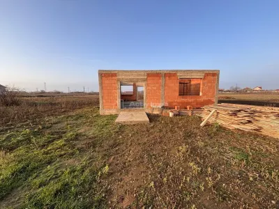 Casa noua la rosu - Tarian – Girisu de Cris - Teren 560 mp - foto 7