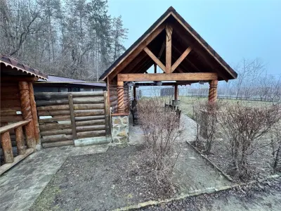 Casa spatioasa, ideala pentru locuinta sau afacere – 1500 mp teren, situata pe drumul principal  Vrancea -- Brasov - foto 13
