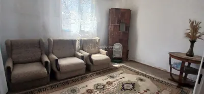 Casa 6 camere de vanzare Pucioasa 441 mp teren - foto 9