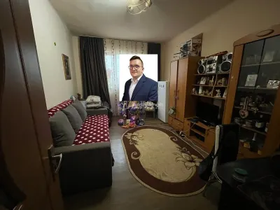 Caransebes, 2 Camere, Etaj 2, Zona Sesu Rosu - Caransebes