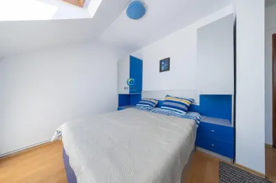 Vanzare casa imbratisata de natura in zona Bunloc, teren 445 mp - foto 22
