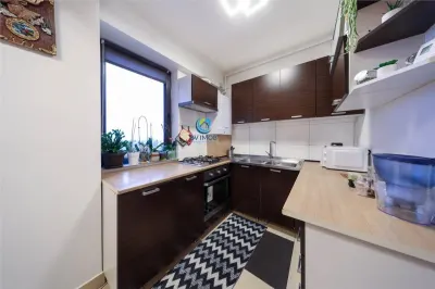 Vanzare apartament 3 camere Ghimbav,, bloc 2010, parcare subterana - foto 4