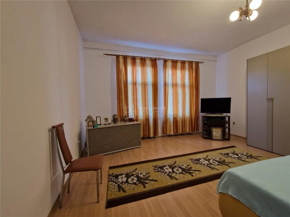Casa P+E, suprafata utila 446.66 mp, teren 866, pretabila - clinica, restaurant, pensiune - foto 5