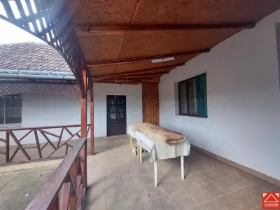 Casa cu teren de 3.500 mp in Santana! Ideal pentru proiect rezidential! - foto 3