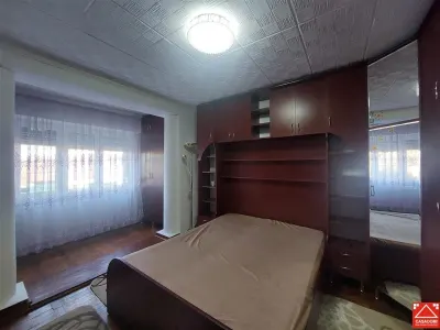 Apartament 3 camere, cu terasa, in Chisineu Cris - foto 4