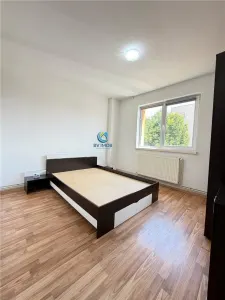 Vanzare apartament 2 camere decomandat, Grivitei, etajul 2, insorit - Brasov