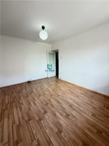 Vanzare apartament 2 camere decomandat, Grivitei, etajul 2, insorit - foto 8