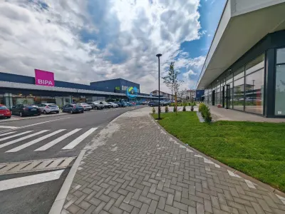 Inchiriem Apartament 2 Camere, Gradina 157 Mp, Mobilat, Decomandat, Sanpetru - foto 18