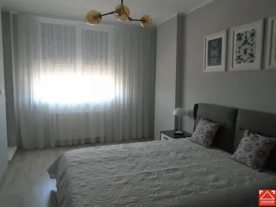 Apartament de lux, in bloc nou, zona Polivalenta! - foto 3