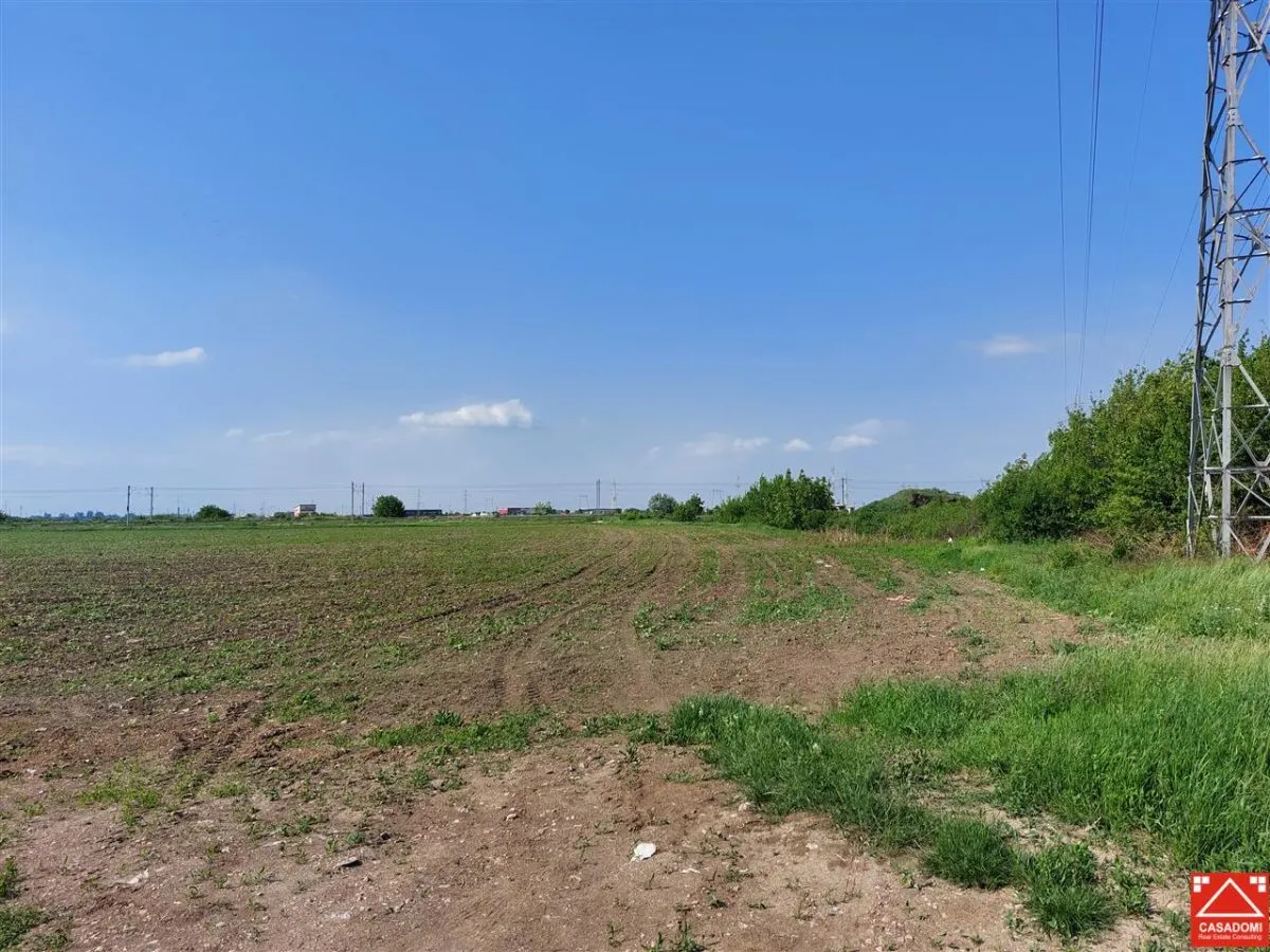 Teren intravilan cu acces la centura - foto 1