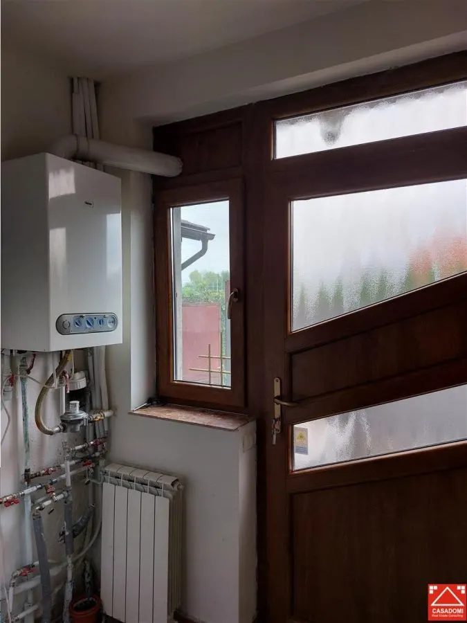 Casa mare pentru locuit sau birouri! De inchiriat sau de vanzare! - foto 17