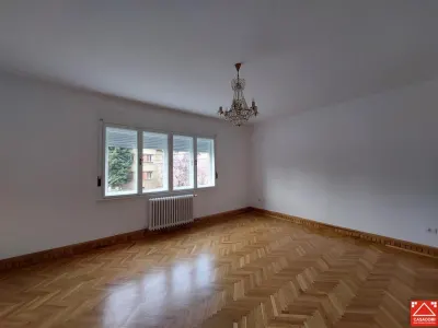 Apartament 5 camere central, renovat, pentru locuit sau birou - foto 8
