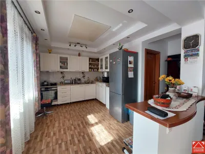 Casa confortabila in Vladimirescu - Vladimirescu