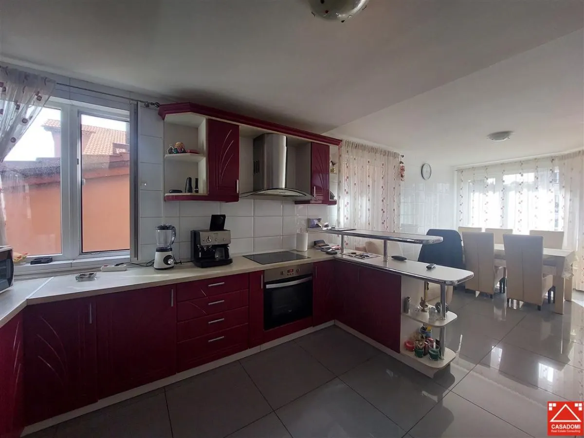 Casa cu 10 camere pentru pensiune sau locuit - foto 11