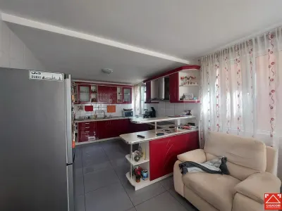 Casa cu 10 camere pentru pensiune sau locuit - foto 3