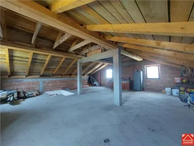 PRET REDUS!!! Casa parter cu pod mansardabil in Livada - foto 13