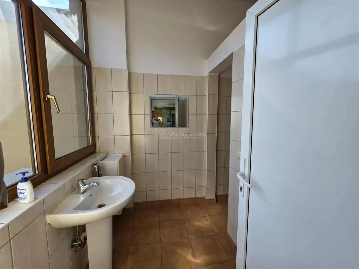 Spatiu D+P+1+M - 17 camere - 793mp - teren 532 mp - Eroii Revolutiei - foto 14