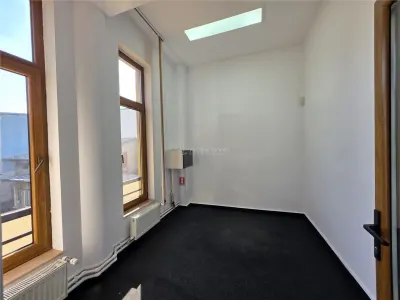 Spatiu D+P+1+M - 17 camere - 793mp - teren 532 mp - Eroii Revolutiei - foto 19
